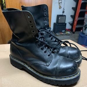 Size 12 men’s Dr. Martens boots